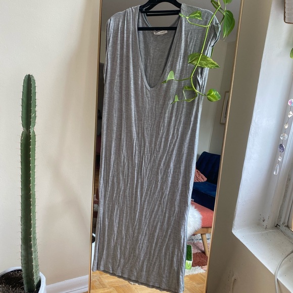 Dress - Picture 1 of 2